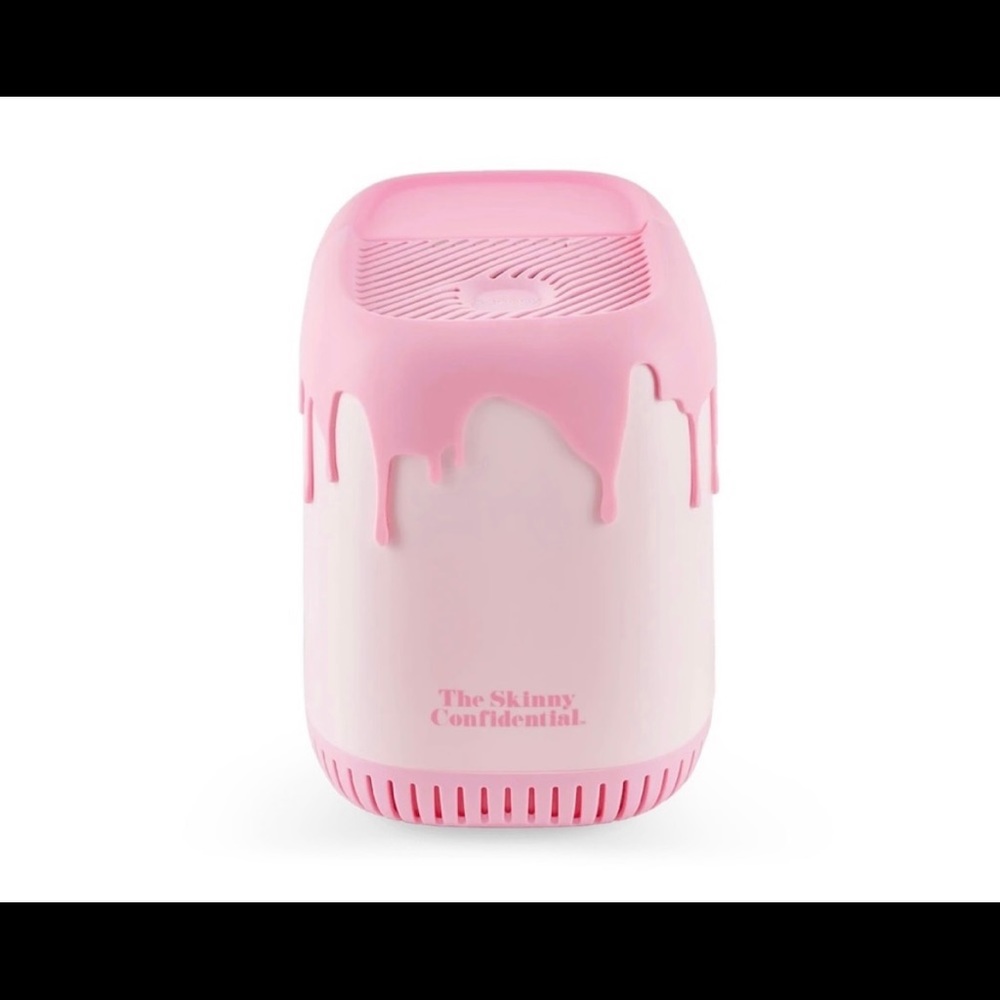 The Skinny Confidential canopy humidifier
